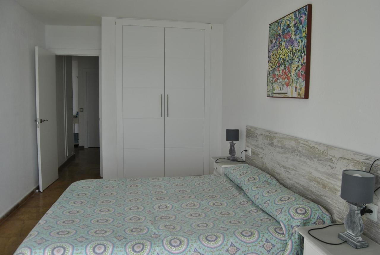 Apartamento Frente Al Mar,Primera Linea De Playa 린콘데라빅토리아 외부 사진