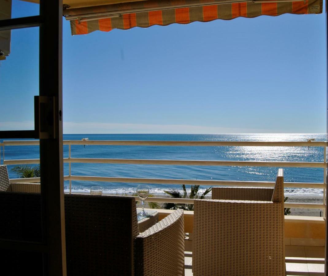 Apartamento Frente Al Mar,Primera Linea De Playa 린콘데라빅토리아 외부 사진