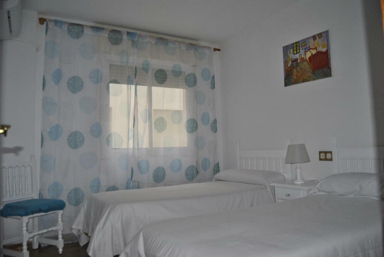 Apartamento Frente Al Mar,Primera Linea De Playa 린콘데라빅토리아 외부 사진